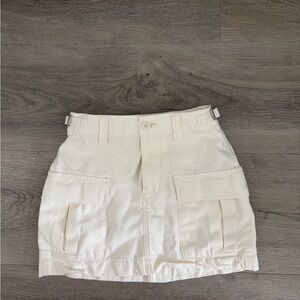 Aritzia Bumper Cargo Mini Skirt in Cream Women's